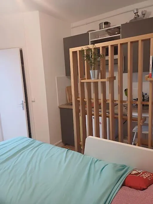 Elegant Pied-A-Terre Paris 8Eme Apartman